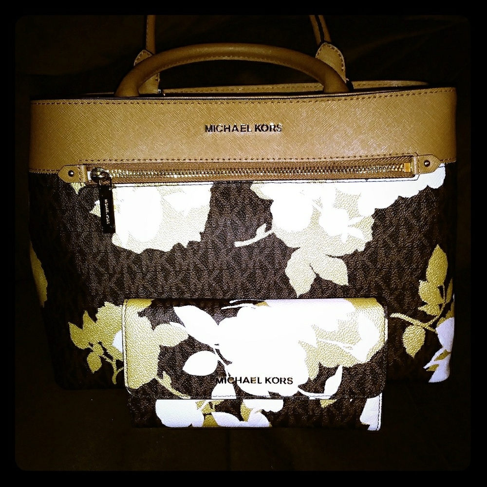 Authentic Michael Kors purse
